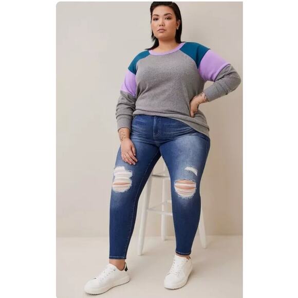 Torrid Cozy Fleece Crew Neck Colorblock Raglan Sweatshirt Size 1X - Picture 5 of 5